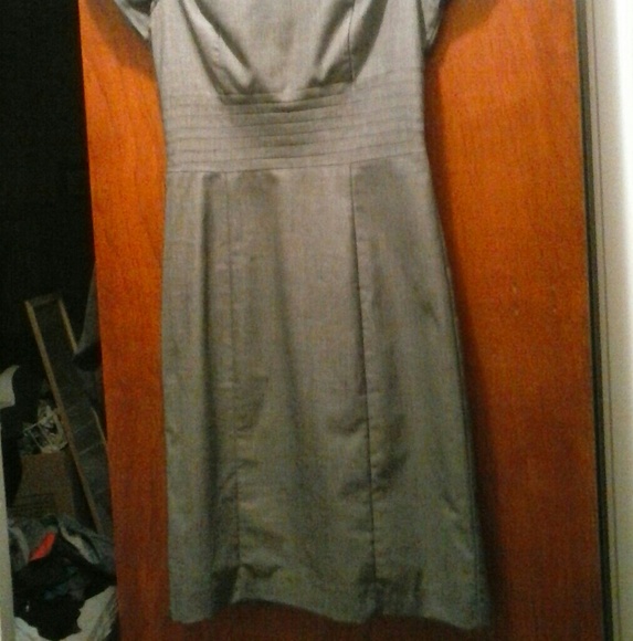 H&M Formal Dress 4 - Picture 2 of 5